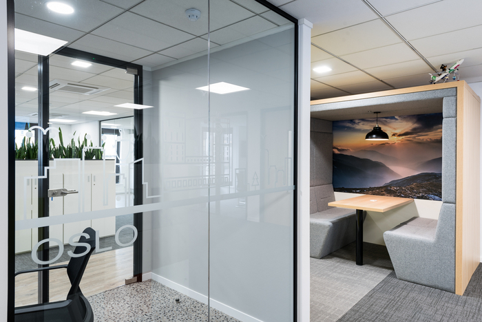 旅游平臺(tái)公司辦公裝修現(xiàn)代簡(jiǎn)約風(fēng)格-第6張圖片-上海古都建筑設(shè)計(jì)集團(tuán) 旅游平臺(tái)公司辦公裝修現(xiàn)代簡(jiǎn)約風(fēng)格-第6張圖片-上海古都建筑設(shè)計(jì)集團(tuán)