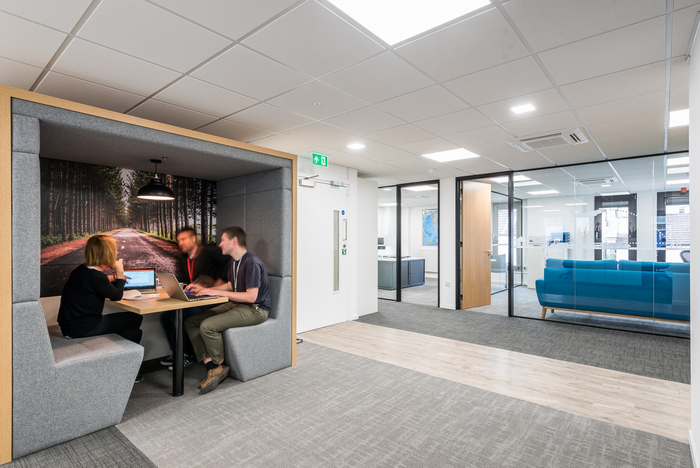 旅游平臺(tái)公司辦公裝修現(xiàn)代簡(jiǎn)約風(fēng)格-第4張圖片-上海古都建筑設(shè)計(jì)集團(tuán) 旅游平臺(tái)公司辦公裝修現(xiàn)代簡(jiǎn)約風(fēng)格-第4張圖片-上海古都建筑設(shè)計(jì)集團(tuán)