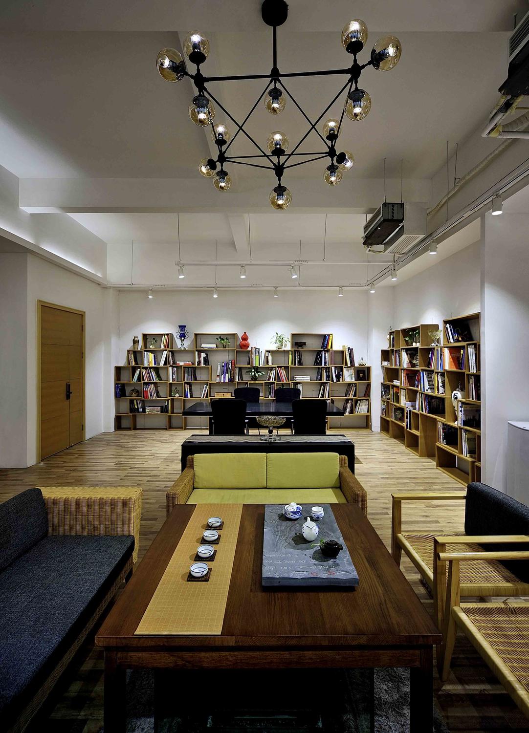 閔行區(qū)280平辦公室裝修混搭風(fēng)格設(shè)計-第5張圖片-上海古都建筑設(shè)計集團(tuán) 閔行區(qū)280平辦公室裝修混搭風(fēng)格設(shè)計-第5張圖片-上海古都建筑設(shè)計集團(tuán)