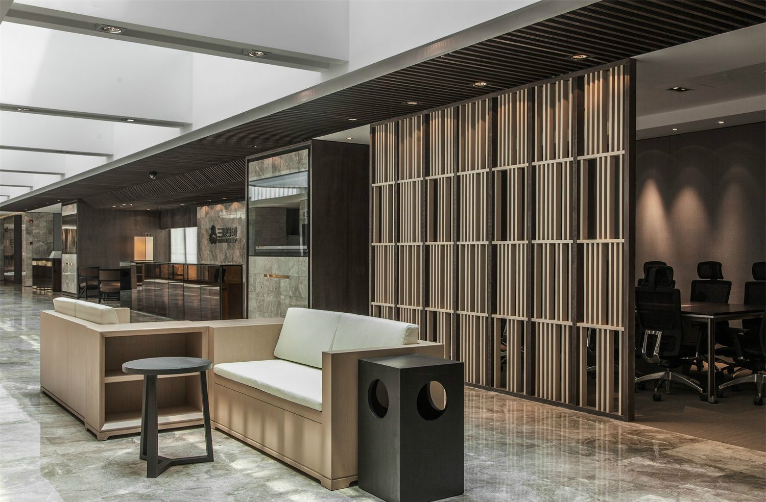 三贏集團(tuán)上海辦公室裝修設(shè)計(jì)-第13張圖片-上海古都建筑設(shè)計(jì)集團(tuán) 三贏集團(tuán)上海辦公室裝修設(shè)計(jì)-第13張圖片-上海古都建筑設(shè)計(jì)集團(tuán)