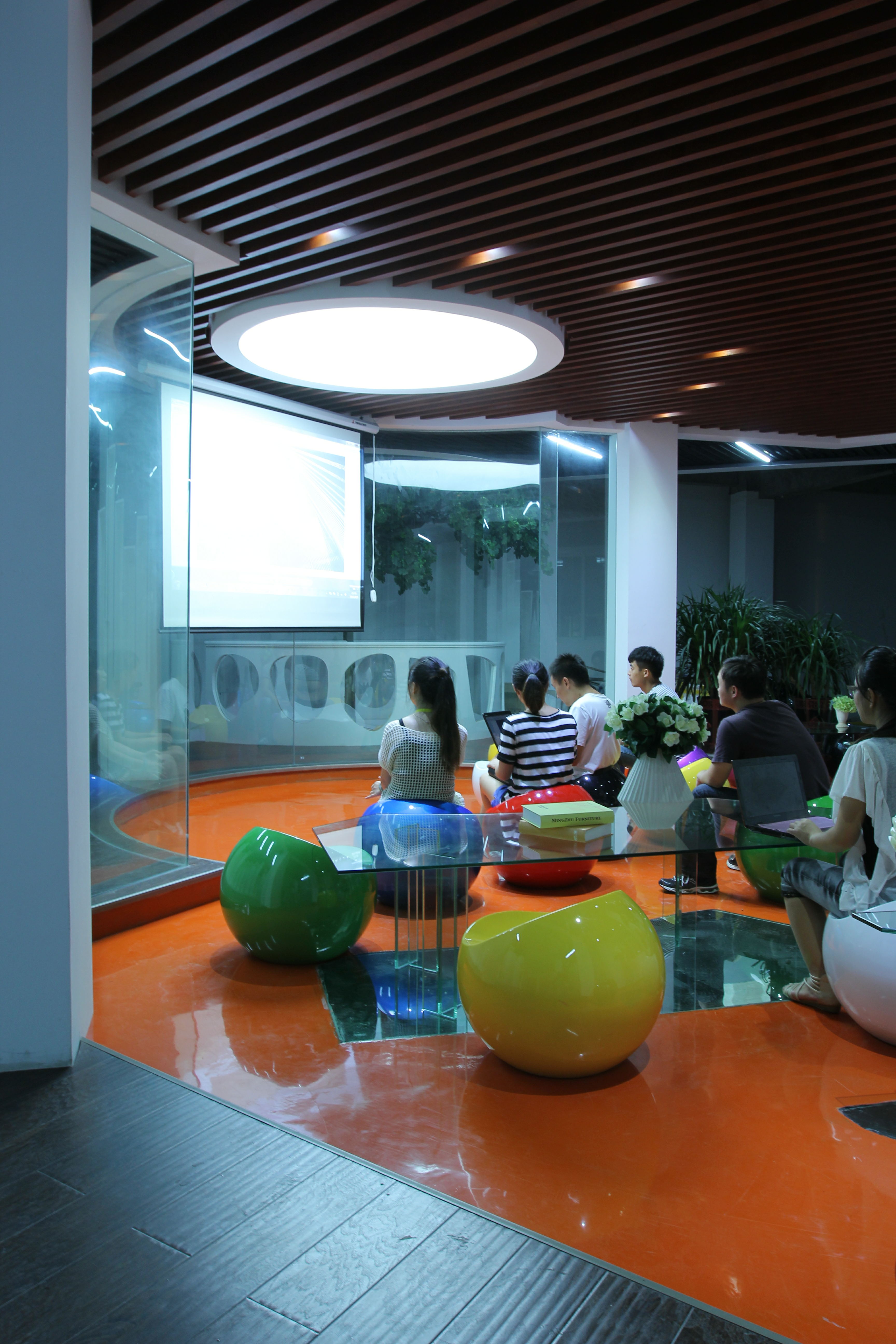 元裝風(fēng)格辦公室裝修設(shè)計(jì)-第5張圖片-上海古都建筑設(shè)計(jì)集團(tuán) 元裝風(fēng)格辦公室裝修設(shè)計(jì)-第5張圖片-上海古都建筑設(shè)計(jì)集團(tuán)