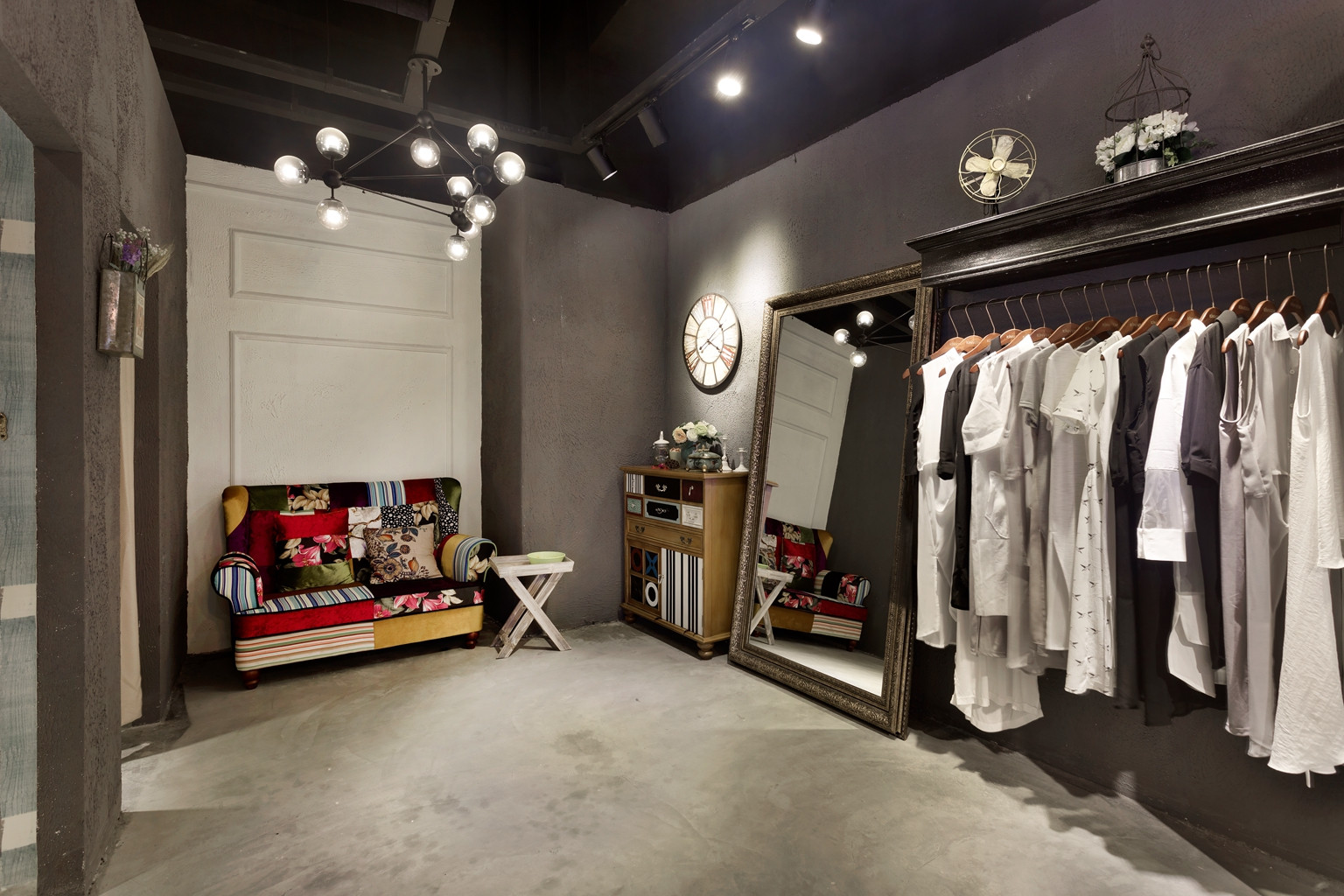 loft風格女裝店裝修設(shè)計-第1張圖片-上海古都建筑設(shè)計集團 loft風格女裝店裝修設(shè)計-第1張圖片-上海古都建筑設(shè)計集團