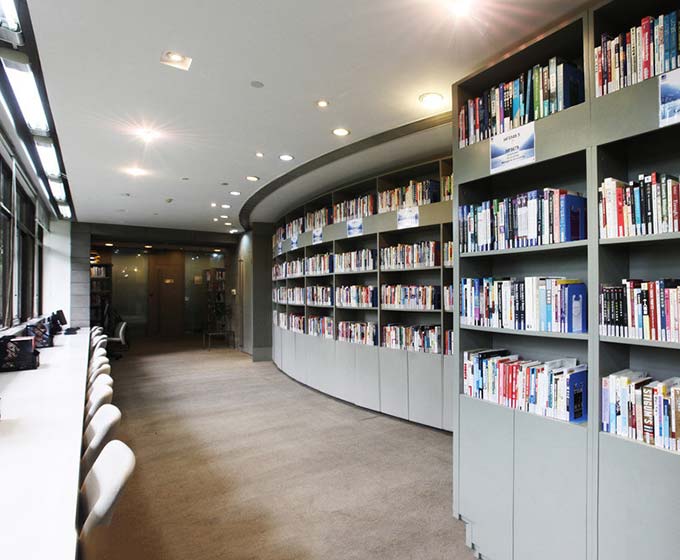 公共圖書館裝修設(shè)計(jì)-第2張圖片-上海古都建筑設(shè)計(jì)集團(tuán) 公共圖書館裝修設(shè)計(jì)-第2張圖片-上海古都建筑設(shè)計(jì)集團(tuán)