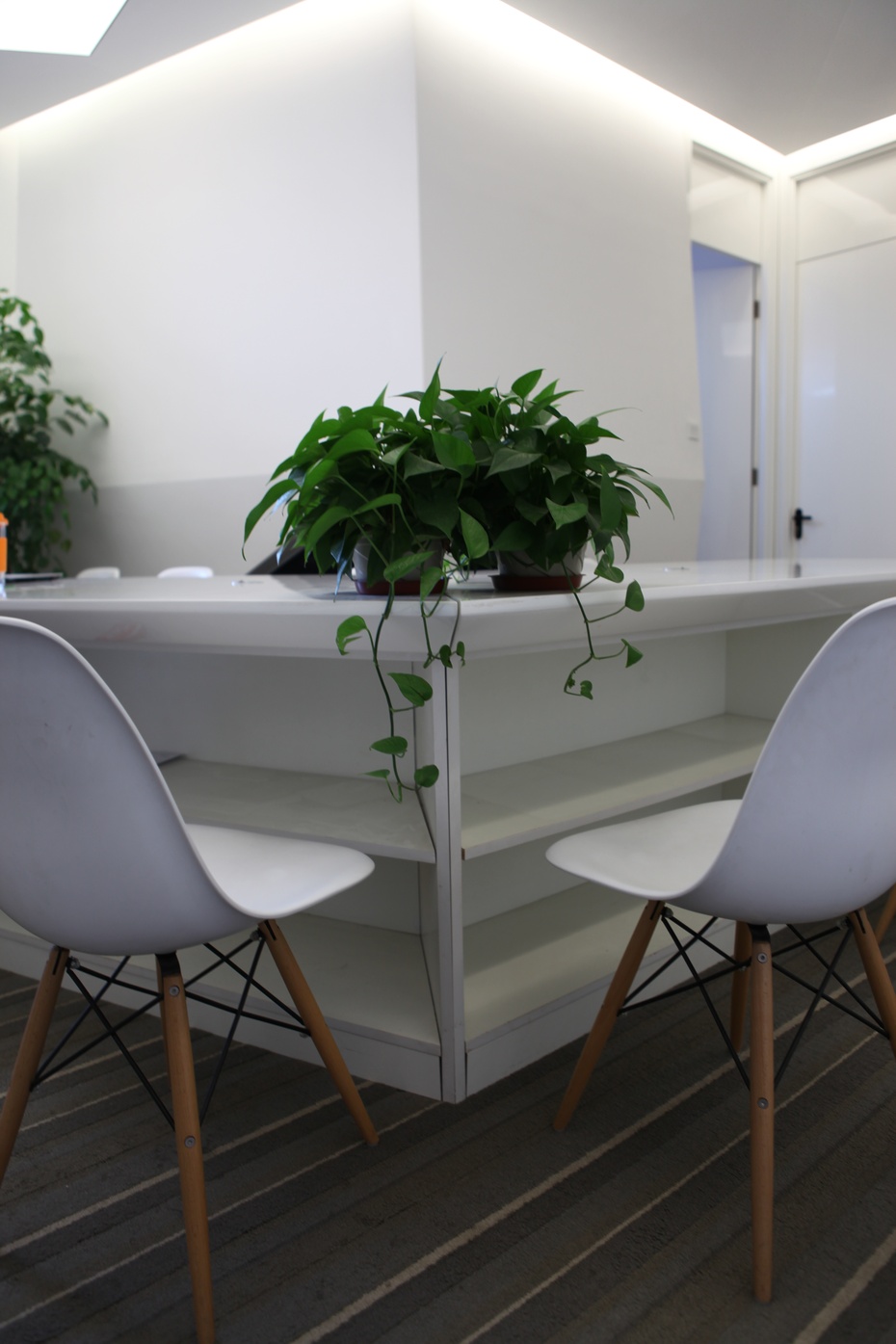 小型清新風(fēng)格辦公室裝修設(shè)計(jì)-第4張圖片-上海古都建筑設(shè)計(jì)集團(tuán) 小型清新風(fēng)格辦公室裝修設(shè)計(jì)-第4張圖片-上海古都建筑設(shè)計(jì)集團(tuán)